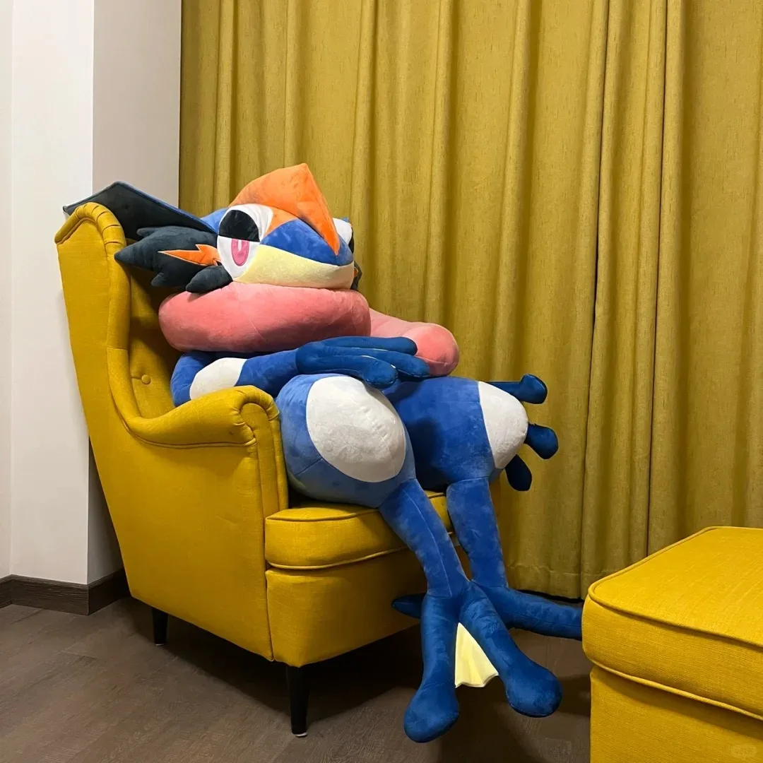 Life Size Greninja - Image 2